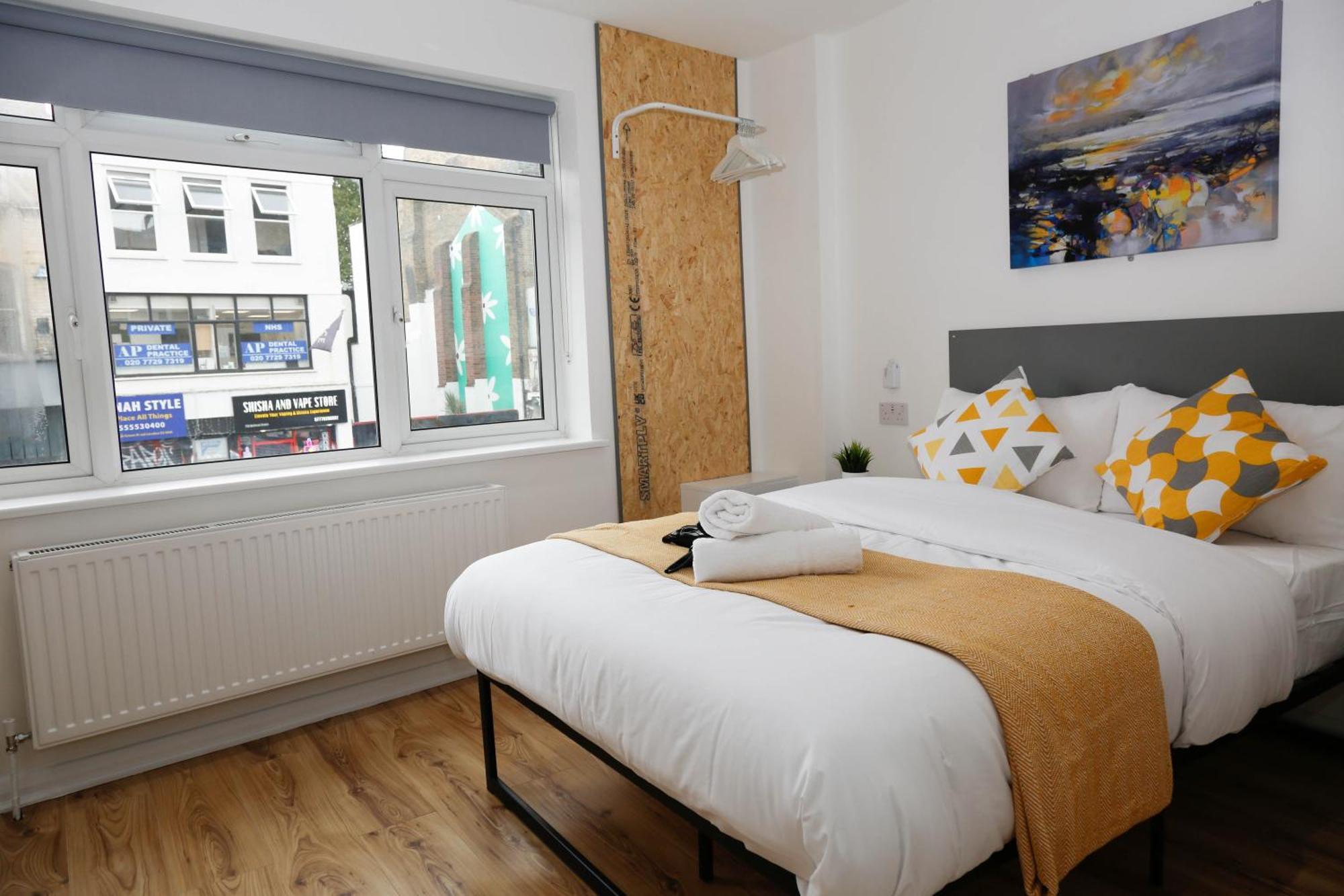 New Luxury Apartments In Central London Next To Shops, Cafes, Bars & Metro Exterior photo
