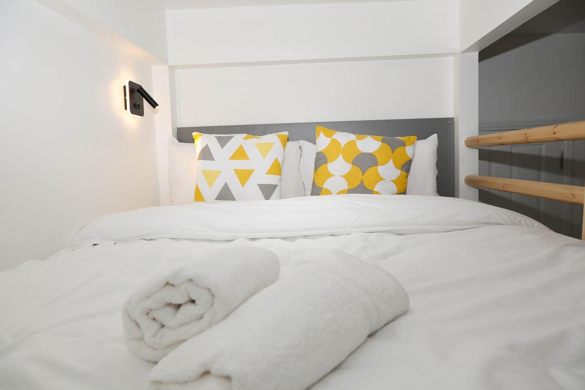 New Luxury Apartments In Central London Next To Shops, Cafes, Bars & Metro Exterior photo