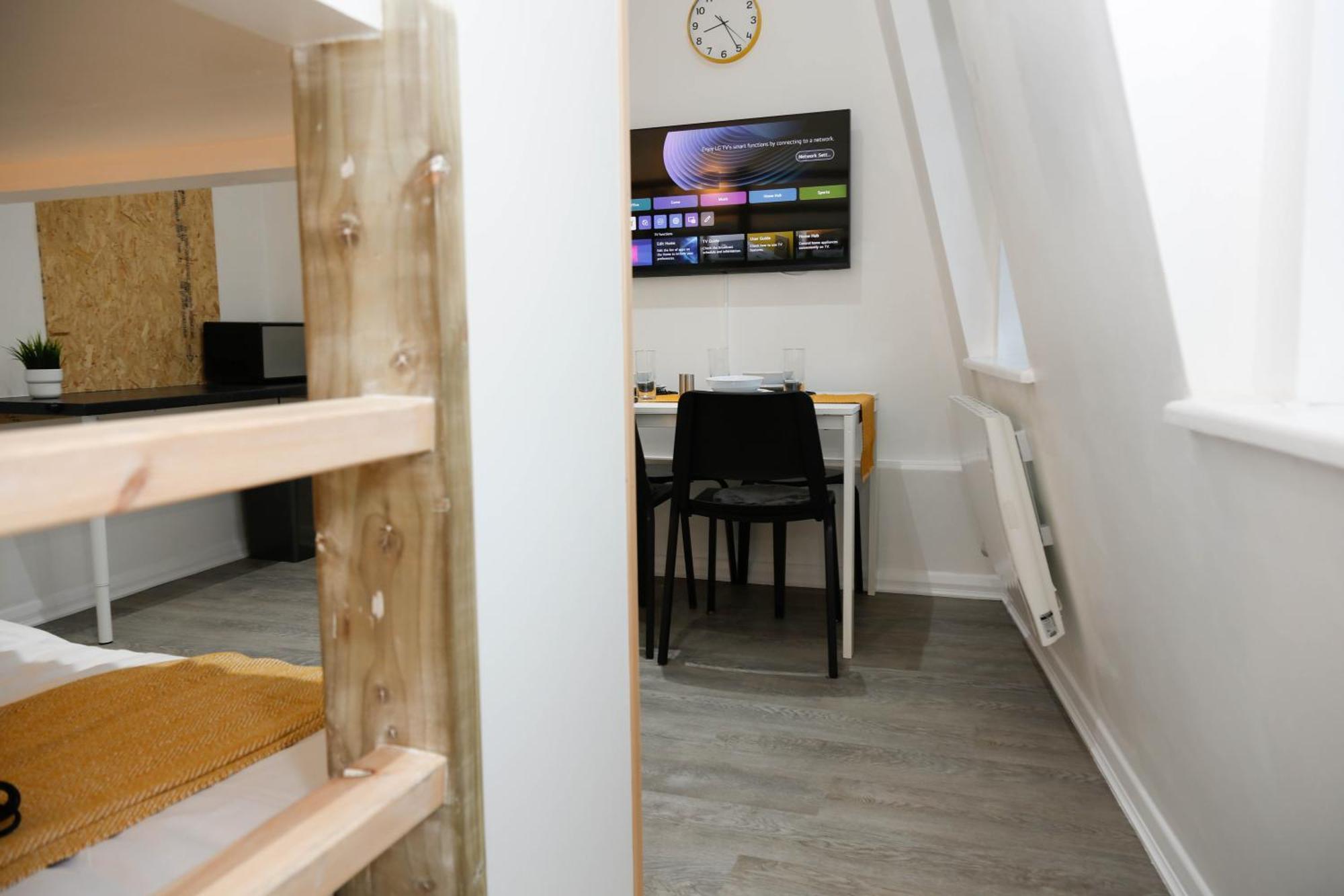 New Luxury Apartments In Central London Next To Shops, Cafes, Bars & Metro Exterior photo